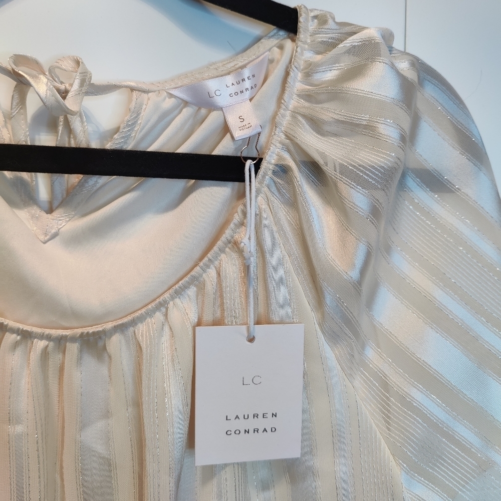 LC Lauren Conrad Cream Metallic Stripe Blouse Small Keyhole Back Flowy Top NWT - Picture 8 of 8